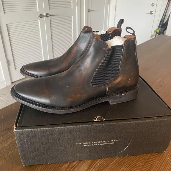 NWT! Brand New Men’s Frye Chelsea Boot - Picture 3 of 8